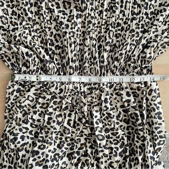 H&M Leopard Print Sleeveless Dress - Picture 9 of 10